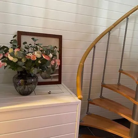 The Yellow Door 아파트 스타방에르