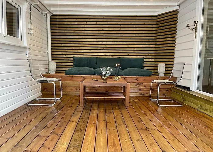 The Yellow Door * 斯塔万格