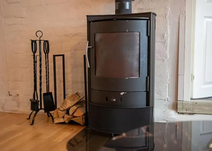 아파트 The Yellow Door *