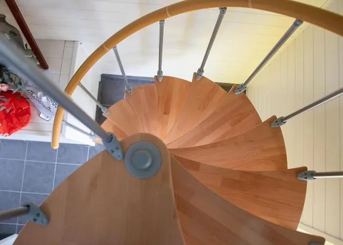 The Yellow Door * 斯塔万格